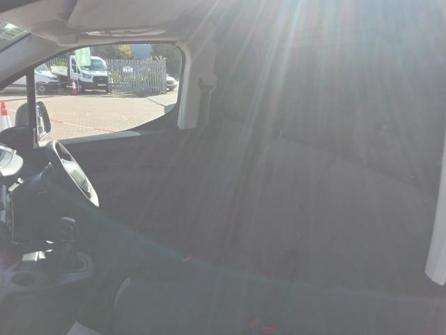 2021 Peugeot Partner 1000 1.5 Bluehdi 100 Professional Van (NY21DZP) Image 28