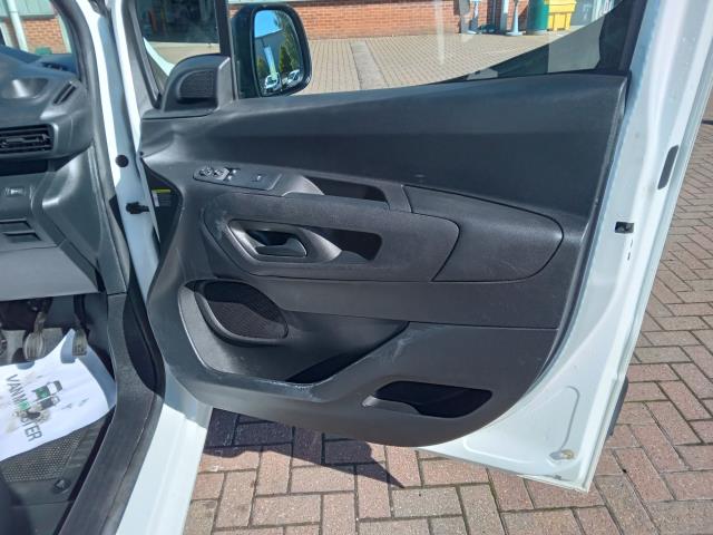 2021 Peugeot Partner 1000 1.5 Bluehdi 100 Professional Van (NY21DZP) Image 21