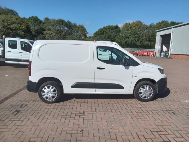2021 Peugeot Partner 1000 1.5 Bluehdi 100 Professional Van (NY21DZP) Image 14
