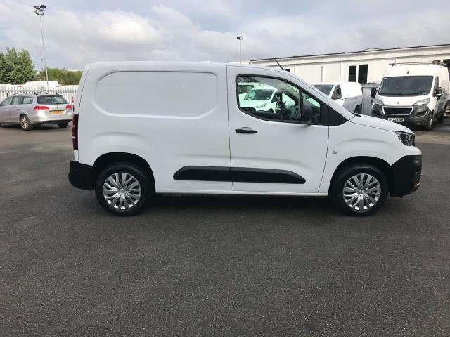 2021 Peugeot Partner 1000 1.5 Bluehdi 100 Professional Van (NY21EHD) Image 12