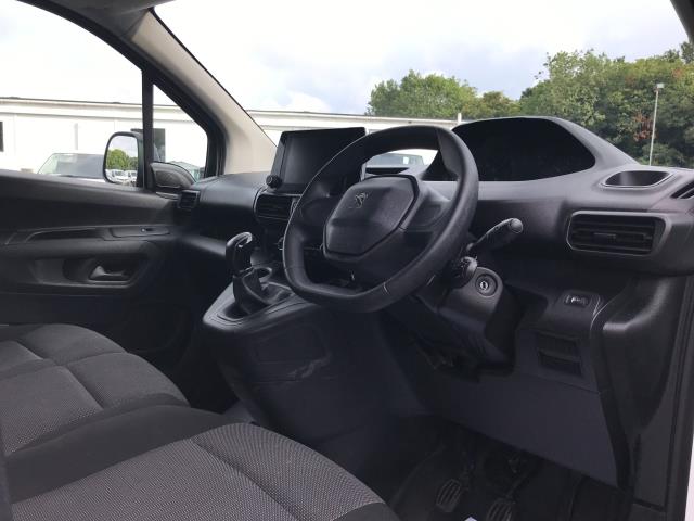 2021 Peugeot Partner 1000 1.5 Bluehdi 100 Professional Van (NY21EHD) Image 18