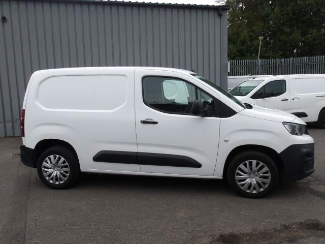 2021 Peugeot Partner 1000 1.5 Bluehdi 100 Professional Van (NY21EHM) Image 3