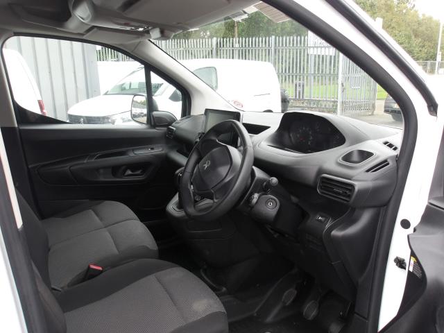 2021 Peugeot Partner 1000 1.5 Bluehdi 100 Professional Van (NY21EHM) Image 10