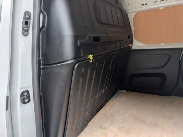 2021 Peugeot Partner 1000 1.5 Bluehdi 100 Professional Van Euro 6 (NY21EUF) Image 17