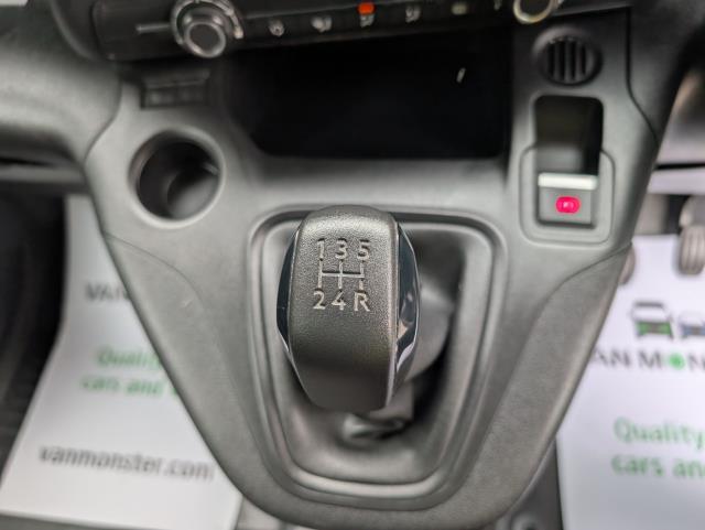 2021 Peugeot Partner 1000 1.5 Bluehdi 100 Professional Van Euro 6 (NY21EUF) Image 34