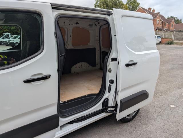 2021 Peugeot Partner 1000 1.5 Bluehdi 100 Professional Van Euro 6 (NY21EUF) Image 16