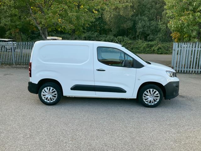 2021 Peugeot Partner 1000 1.5 Bluehdi 100 Professional Van (NY21EUK) Image 15
