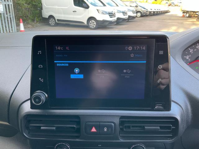 2021 Peugeot Partner 1000 1.5 Bluehdi 100 Professional Van (NY21EUK) Image 20