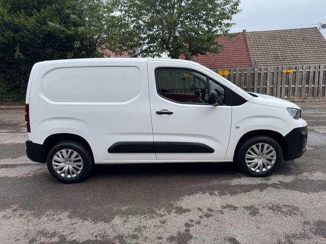 2021 Peugeot Partner 1000 1.5 Bluehdi 100 Professional Van EURO 6 (NY21EUR) Image 10