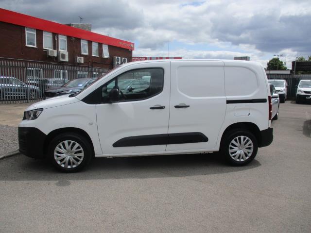 2021 Peugeot Partner 1000 1.5 Bluehdi 100 Professional Van (NY21EXV) Image 8