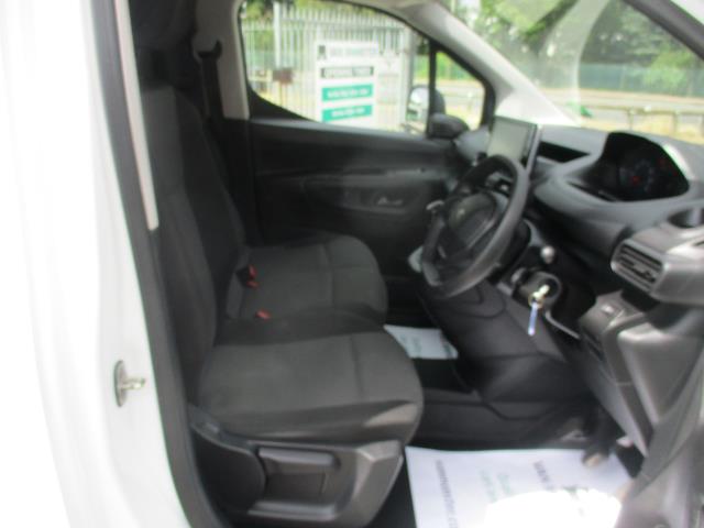 2021 Peugeot Partner 1000 1.5 Bluehdi 100 Professional Van (NY21EXV) Image 12