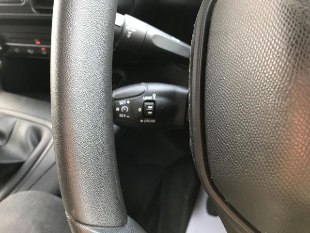 2021 Peugeot Partner 1000 1.5 Bluehdi 100 Professional Van (NY21EYB) Image 23