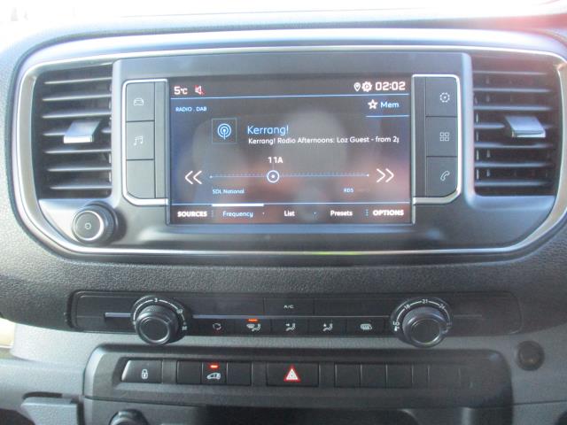 2021 Peugeot Expert 1400 2.0 Bluehdi 120 Professional Van (NY21FBE) Image 22