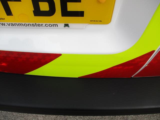2021 Peugeot Expert 1400 2.0 Bluehdi 120 Professional Van (NY21FBE) Image 32