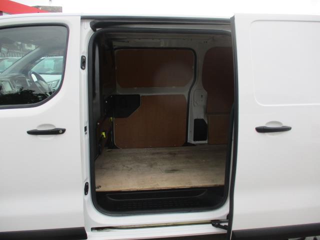 2021 Peugeot Expert 1400 2.0 Bluehdi 120 Professional Van (NY21FBE) Image 27
