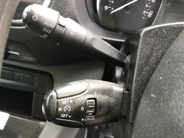 2021 Peugeot Expert 1400 2.0BLUE HDI 120PS PROFESSIONAL EURO 6 (NY21FBJ) Image 34