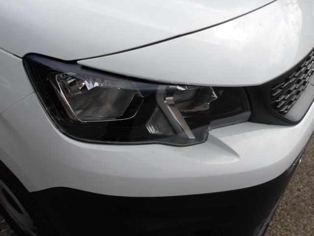 2021 Peugeot Partner 1000 1.5 Bluehdi 100 Grip Van (NY21GFE) Image 13