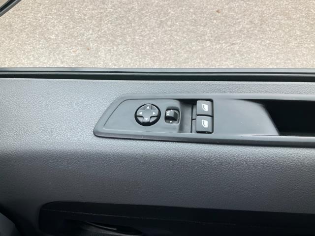 2021 Peugeot e-Expert 1000 100Kw 75Kwh Professional Van Auto (NY21GUC) Image 36