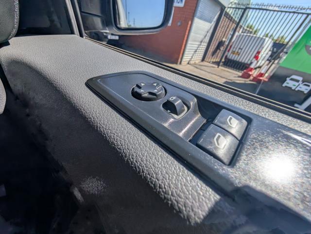 2021 Peugeot Expert 1000 100Kw 75Kwh Professional Van Auto (NY21HCP) Image 23