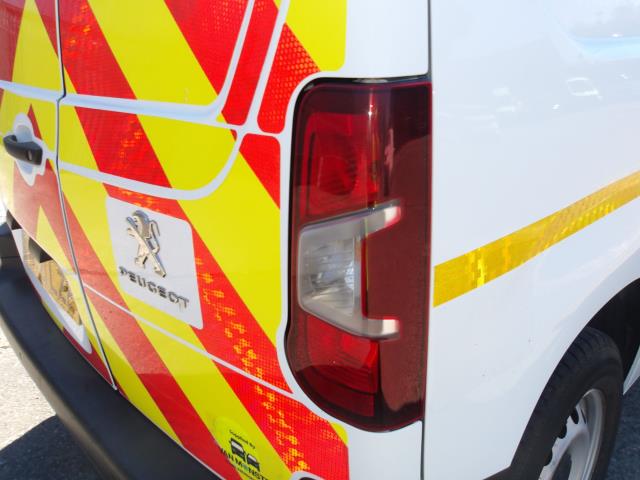 2021 Peugeot Partner 1000 1.5 Bluehdi 100 Grip Van (NY21LZE) Image 12