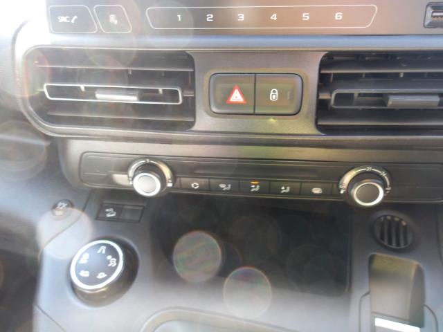 2021 Peugeot Partner 1000 1.5 Bluehdi 100 Grip Van (NY21LZE) Image 28