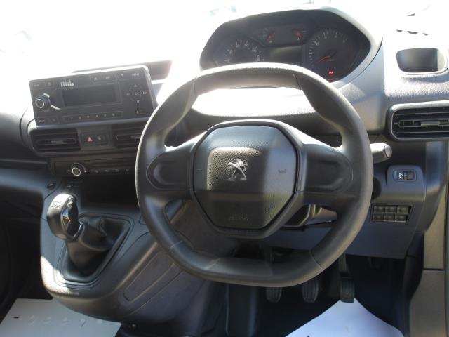 2021 Peugeot Partner 1000 1.5 Bluehdi 100 Grip Van (NY21LZE) Image 24