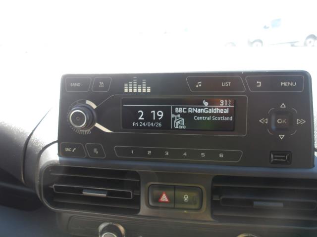 2021 Peugeot Partner 1000 1.5 Bluehdi 100 Grip Van (NY21LZE) Image 27