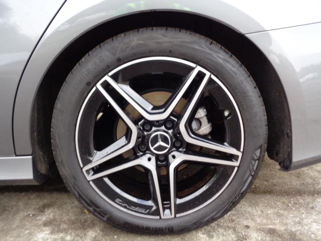 2022 Mercedes-Benz A Class A180 Amg Line Executive Edition 4Dr Auto (OE71UTN) Image 6