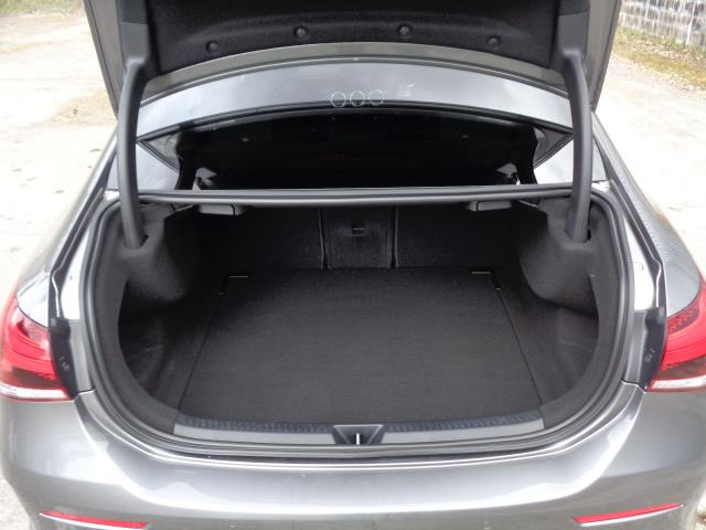 2022 Mercedes-Benz A Class A180 Amg Line Executive Edition 4Dr Auto (OE71UTU) Image 12