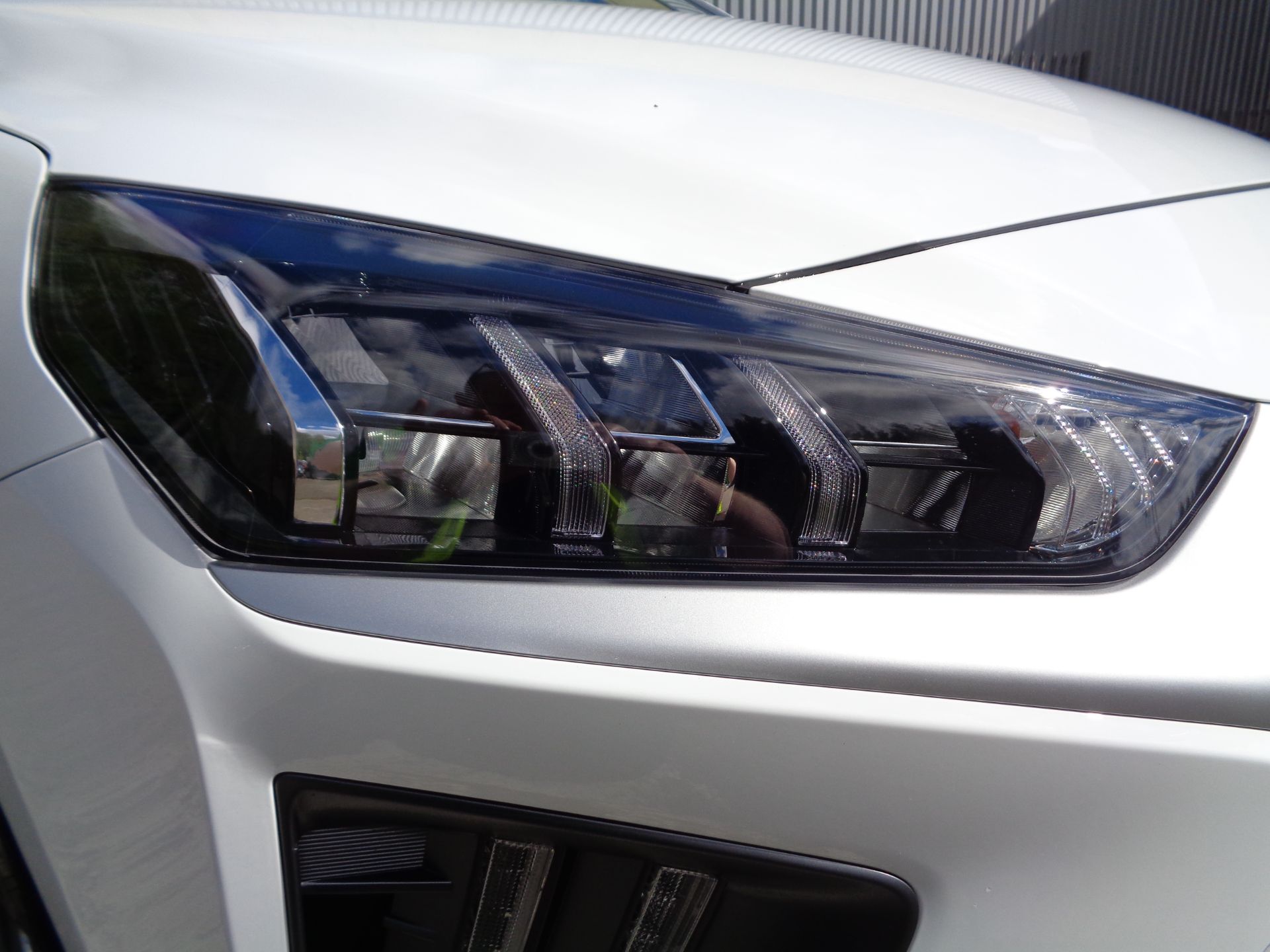 2021 Hyundai Ioniq 1.6 Gdi Hybrid Premium Se 5Dr Dct (OV71FJY) Thumbnail 21