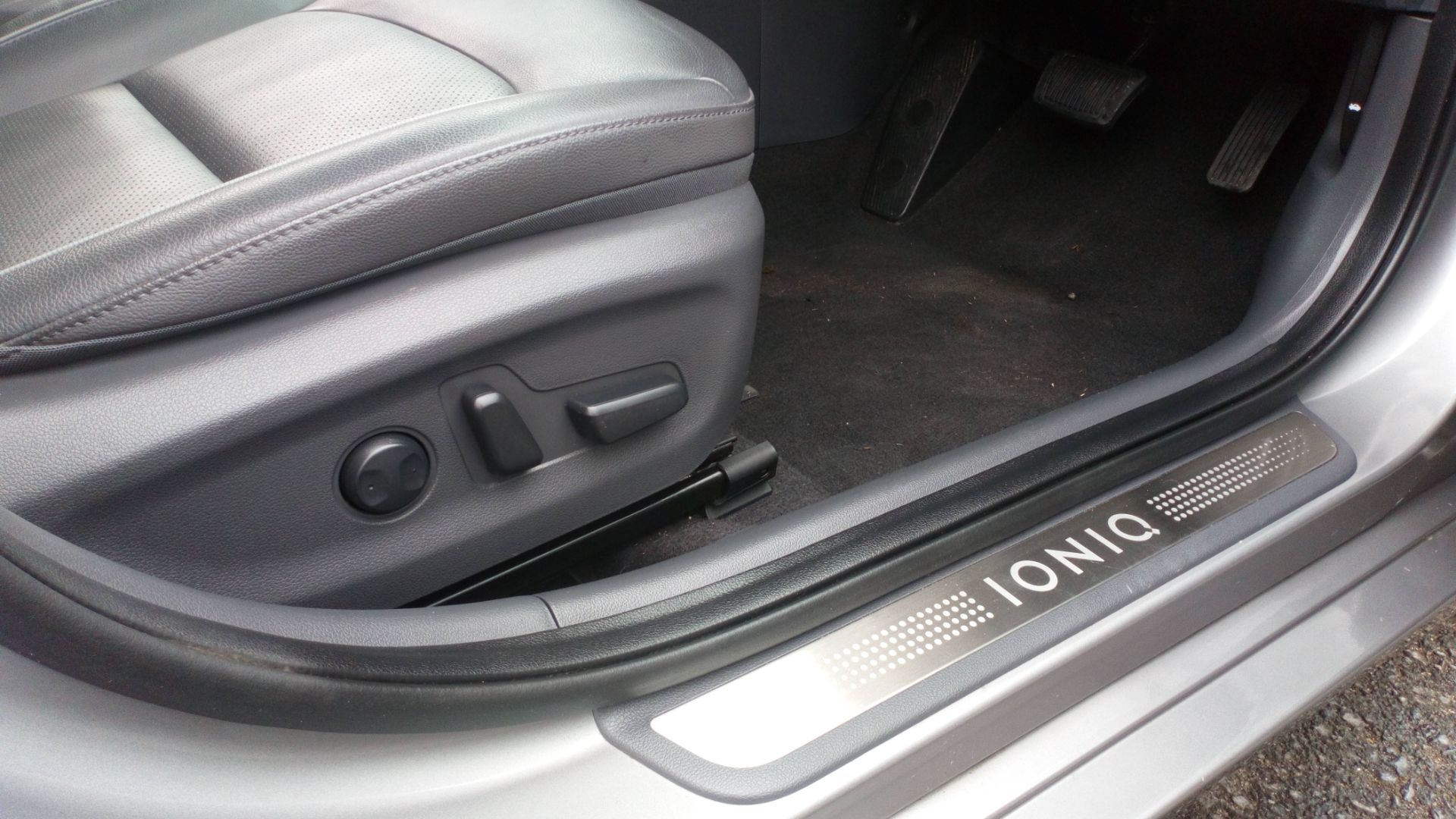 2021 Hyundai Ioniq 1.6 GDI Hybrid Premium Se 5Dr Dct (OV71FPK) Thumbnail 46