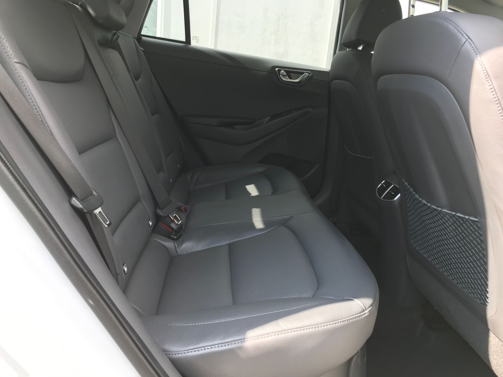 2021 Hyundai Ioniq 1.6 Gdi Hybrid Premium Se 5Dr Dct (OV71WLR) Thumbnail 47