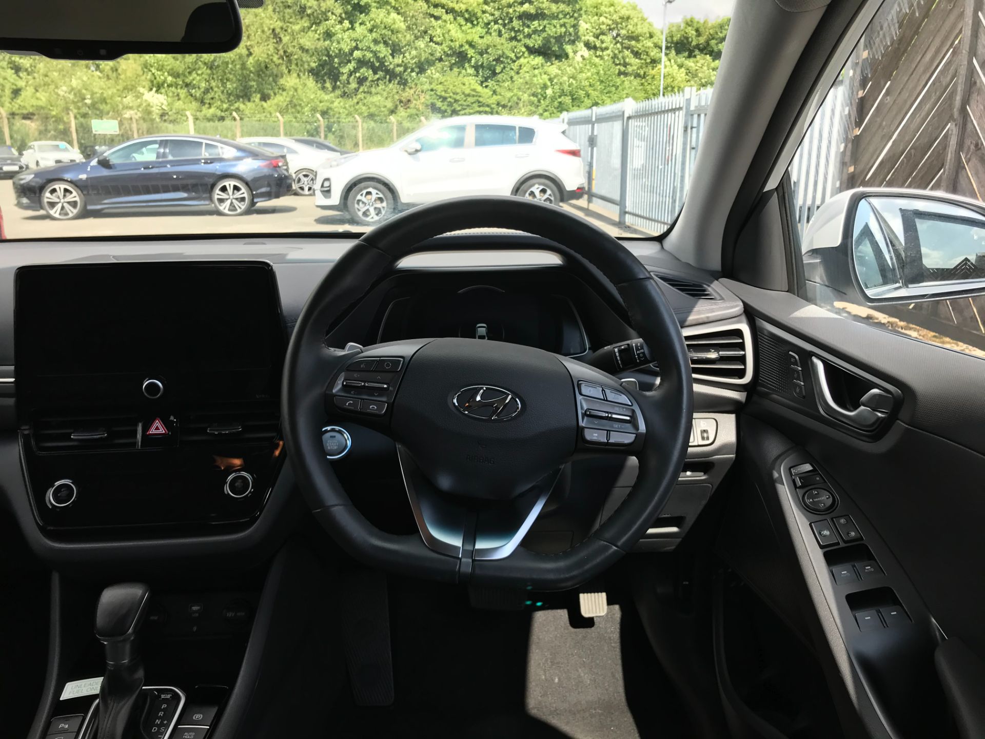 2021 Hyundai Ioniq 1.6 Gdi Hybrid Premium Se 5Dr Dct (OV71WLR) Thumbnail 14