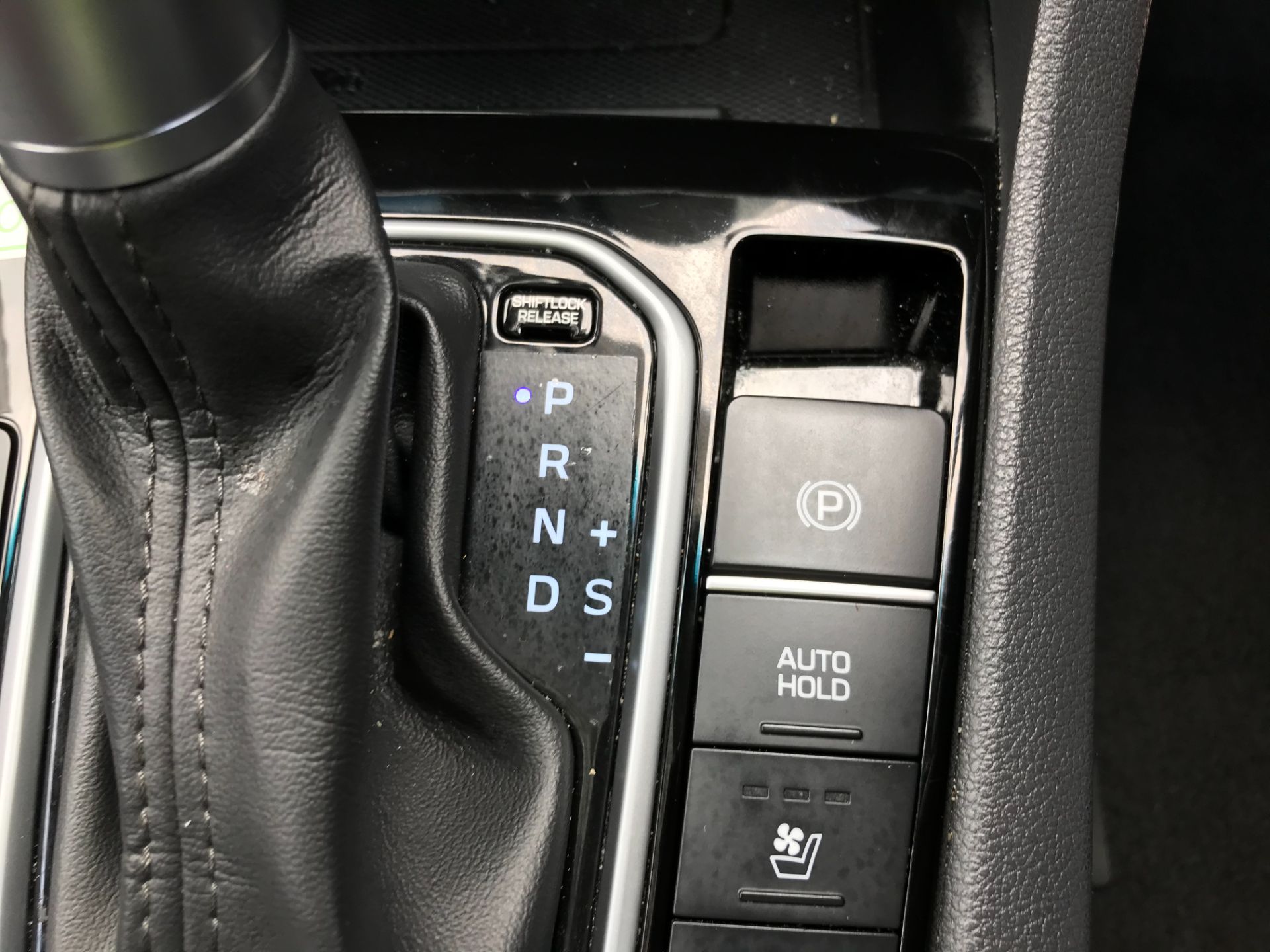 2021 Hyundai Ioniq 1.6 Gdi Hybrid Premium Se 5Dr Dct (OV71WLR) Thumbnail 43