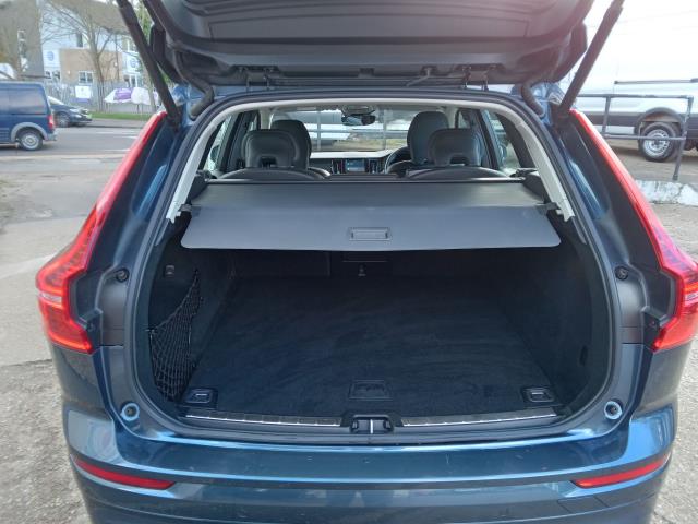 2022 Volvo Xc60 2.0 B5p Core 5Dr Awd Geartronic (OW72FBZ) Image 11