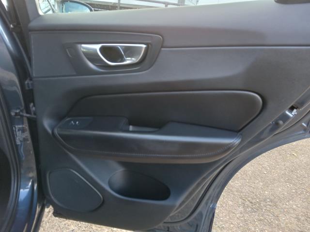 2022 Volvo Xc60 2.0 B5p Core 5Dr Awd Geartronic (OW72FBZ) Image 27
