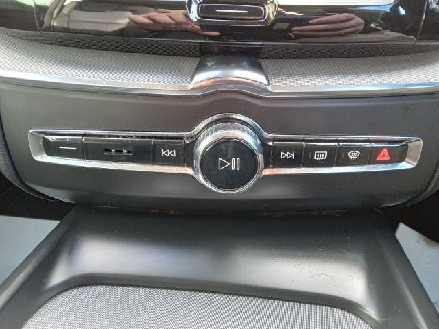 2022 Volvo Xc60 2.0 B5p Core 5Dr Awd Geartronic (OW72FBZ) Image 37