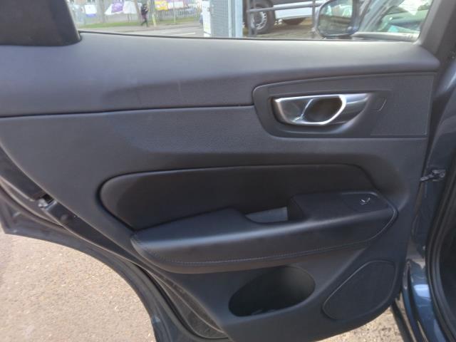 2022 Volvo Xc60 2.0 B5p Core 5Dr Awd Geartronic (OW72FBZ) Image 26