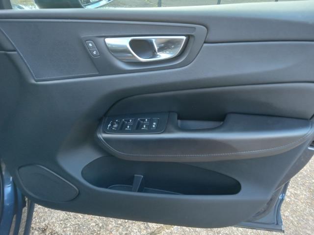 2022 Volvo Xc60 2.0 B5p Core 5Dr Awd Geartronic (OW72FBZ) Image 28