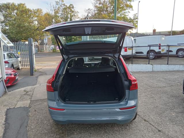 2022 Volvo Xc60 2.0 B5p Core 5Dr Awd Geartronic (OW72FCC) Image 11