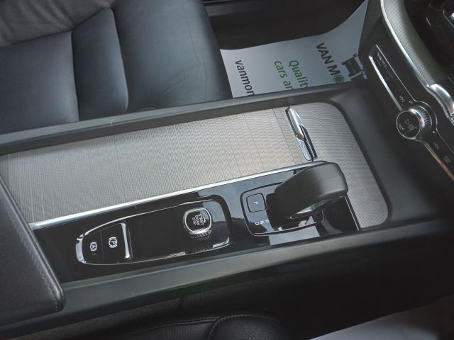 2022 Volvo Xc60 2.0 B5p Core 5Dr Awd Geartronic (OW72FCC) Image 37