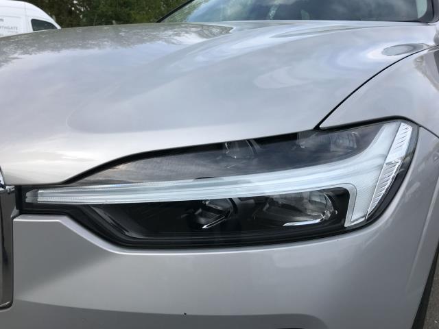 2022 Volvo Xc60 2.0 B5p Core 5Dr Awd Geartronic (OW72FCF) Image 21