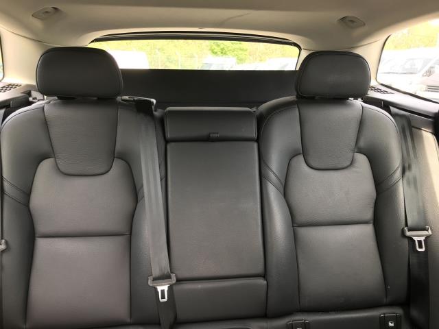 2022 Volvo Xc60 2.0 B5p Core 5Dr Awd Geartronic (OW72FCF) Image 18