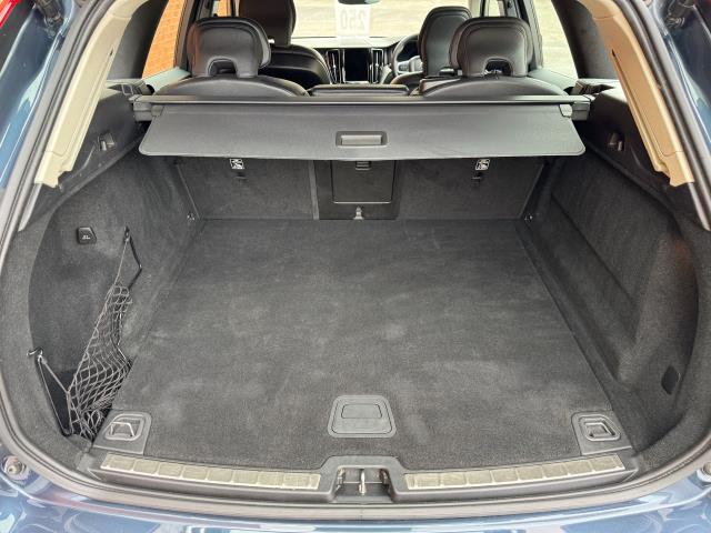 2023 Volvo Xc60 2.0 B5p Core 5Dr Awd Geartronic (OW72KRF) Image 27