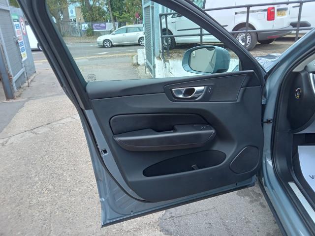 2023 Volvo Xc60 2.0 B5p Core 5Dr Awd Geartronic (OW72KRZ) Image 18