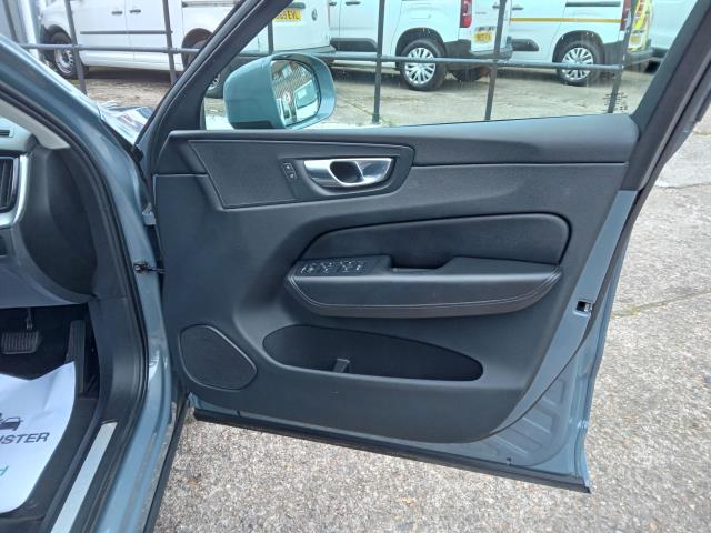 2023 Volvo Xc60 2.0 B5p Core 5Dr Awd Geartronic (OW72KRZ) Image 30