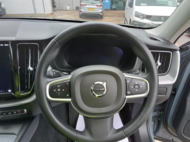 2023 Volvo Xc60 2.0 B5p Core 5Dr Awd Geartronic (OW72KYV) Image 33
