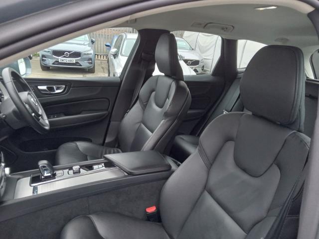 2023 Volvo Xc60 2.0 B5p Core 5Dr Awd Geartronic (OW72KYV) Image 16