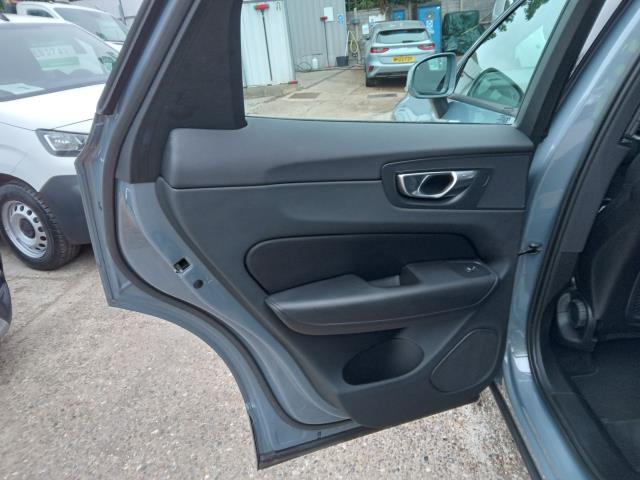 2023 Volvo Xc60 2.0 B5p Core 5Dr Awd Geartronic (OW72KYV) Image 22