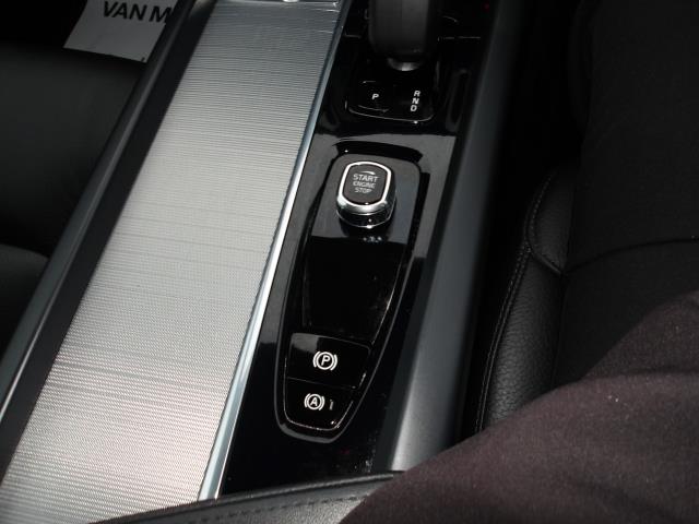 2023 Volvo Xc60 2.0 B5p Core 5Dr Awd Geartronic (OW72LJE) Image 30